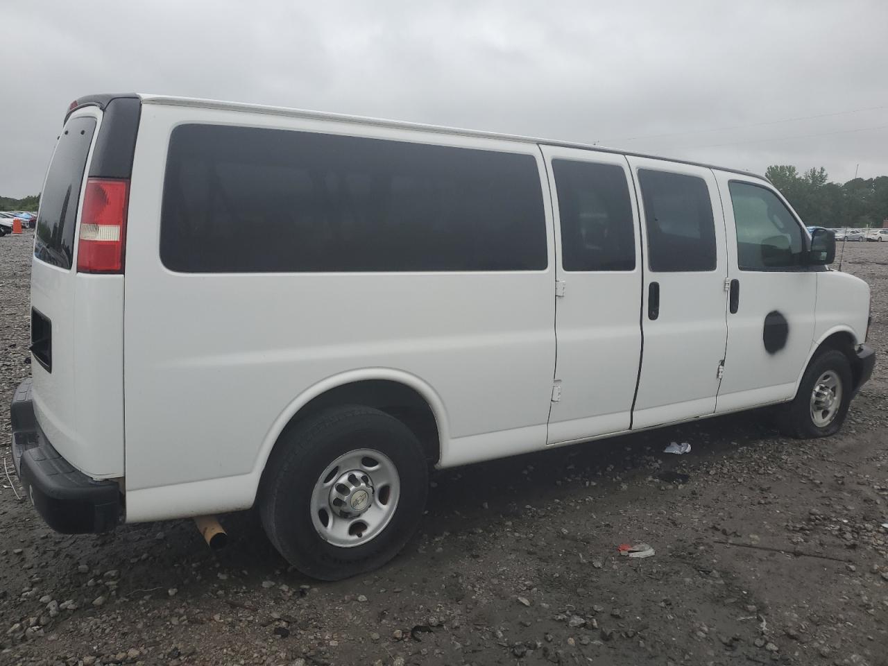 2018 Chevrolet Express G3500 Ls - Image 3