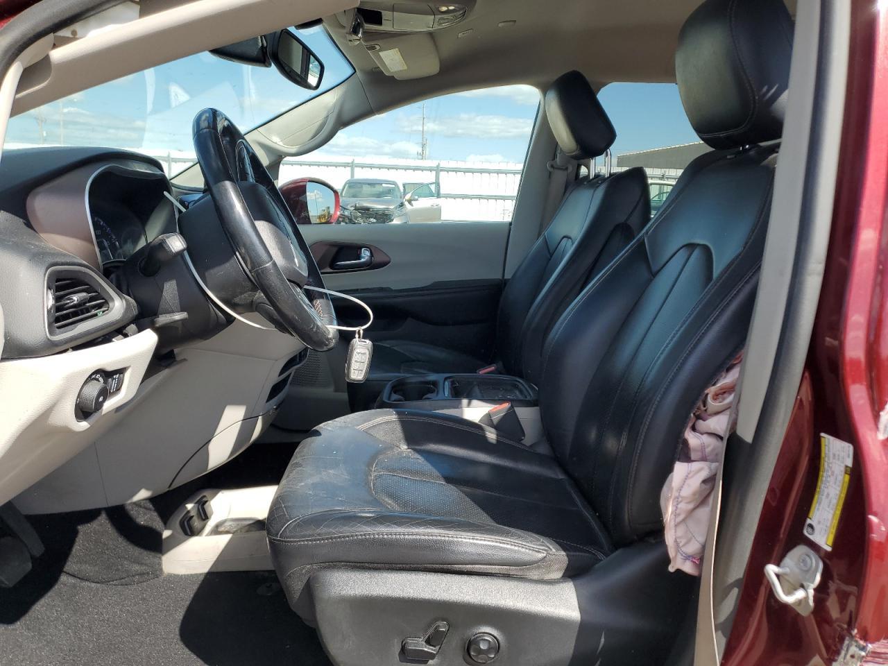 2019 Chrysler Pacifica Touring L - Image 7