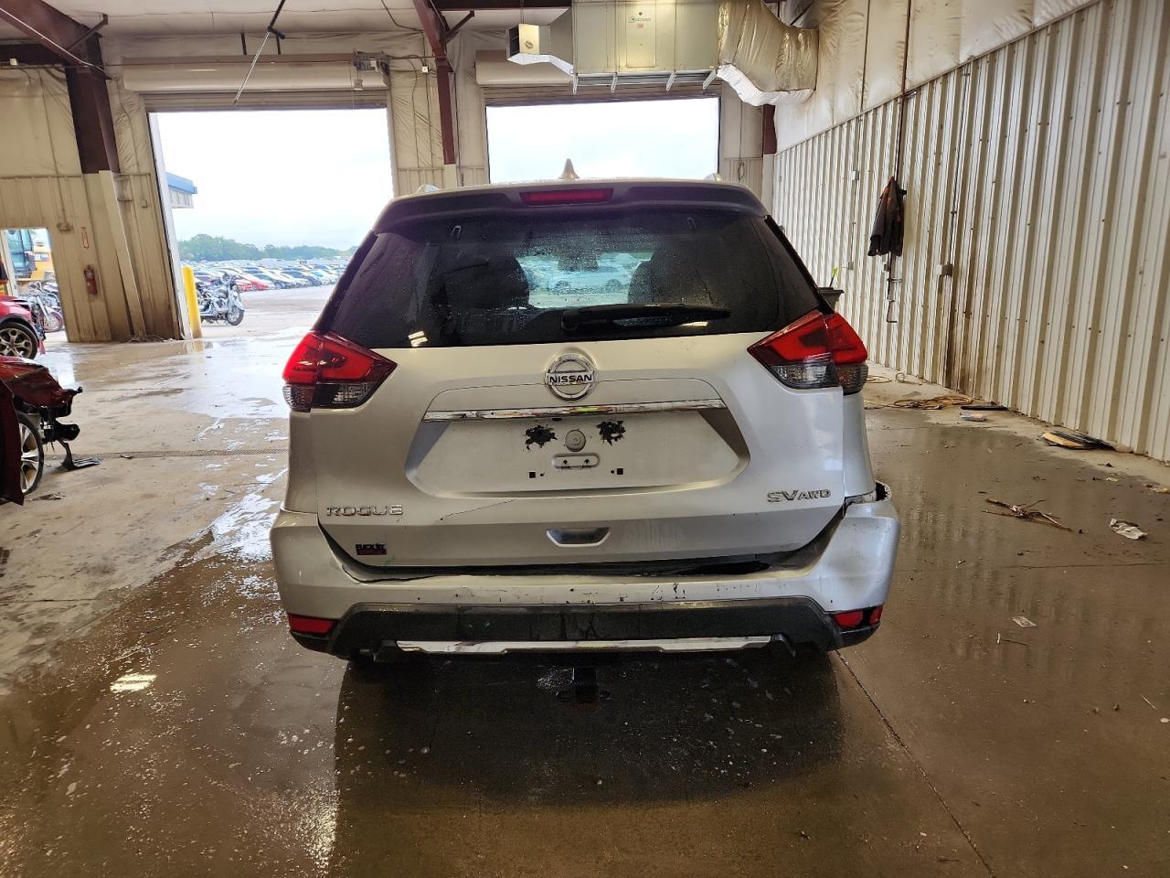 2017 Nissan Rogue S - Image 6