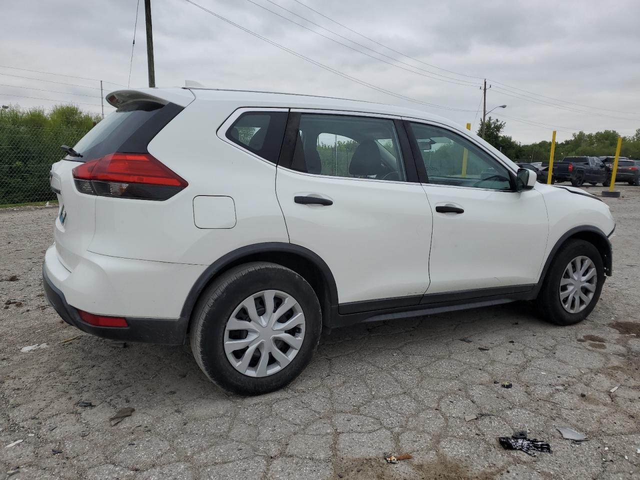2017 Nissan Rogue S - Фото 3