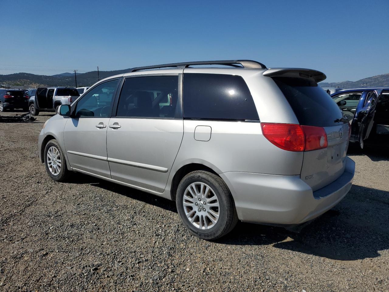 2009 Toyota Sienna Xle - Фото 2