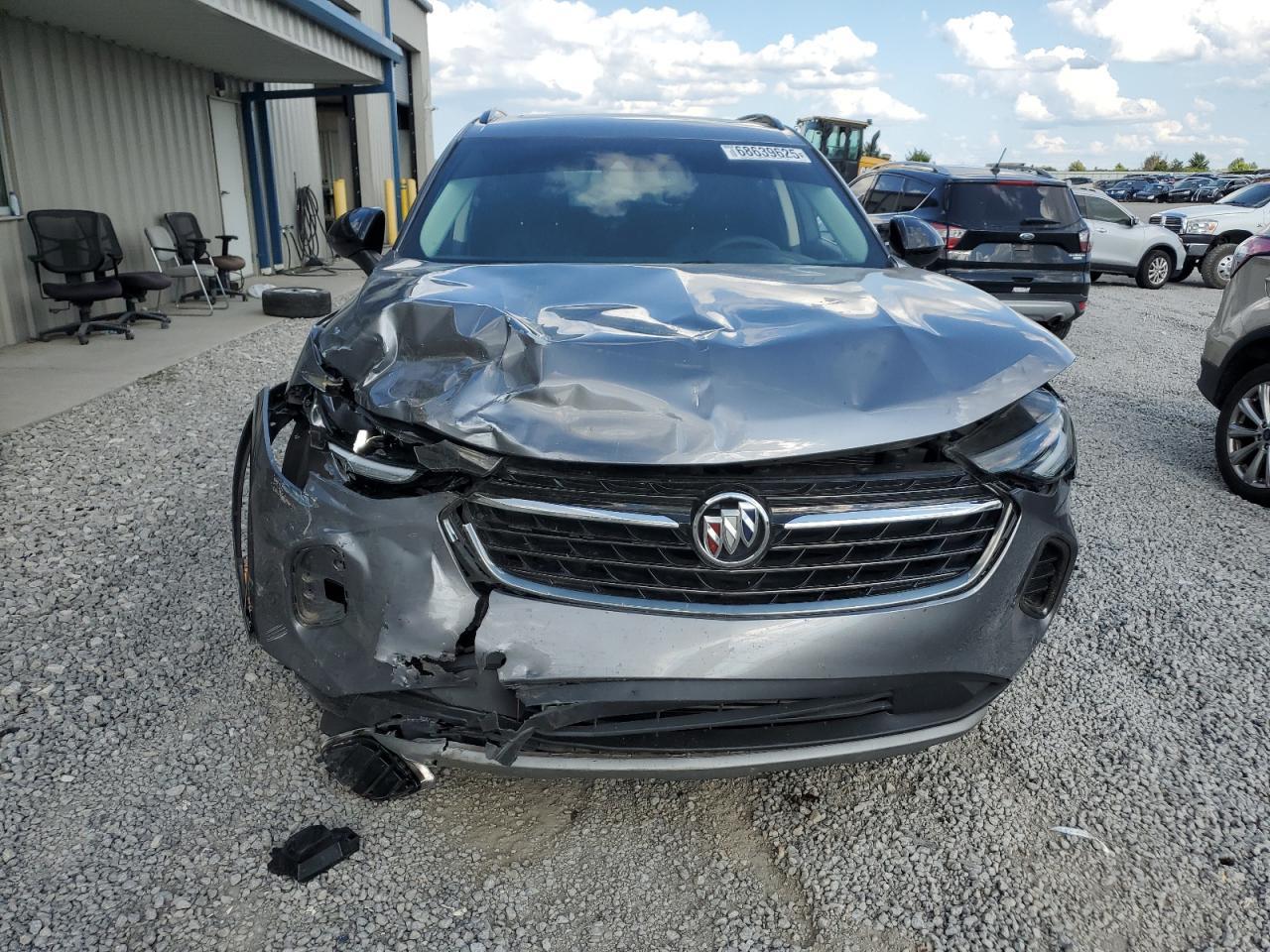 2022 Buick Envision Essence - Image 5