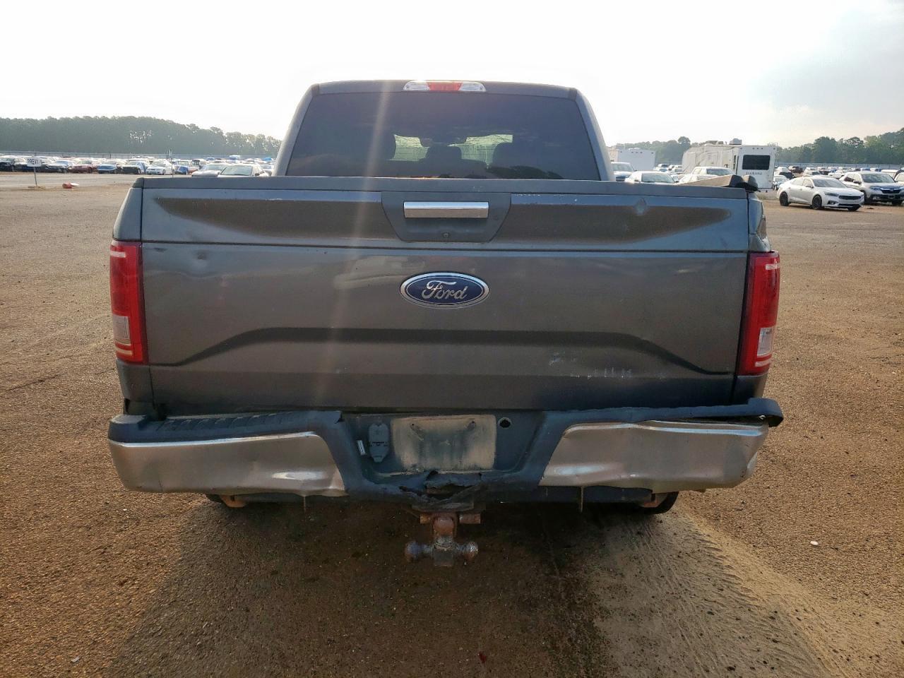 2017 Ford F150 Supercrew - Image 6