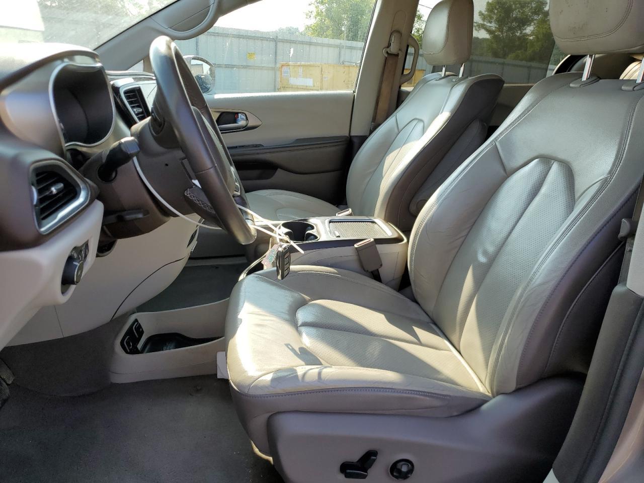 2018 Chrysler Pacifica Touring L Plus - Фото 7