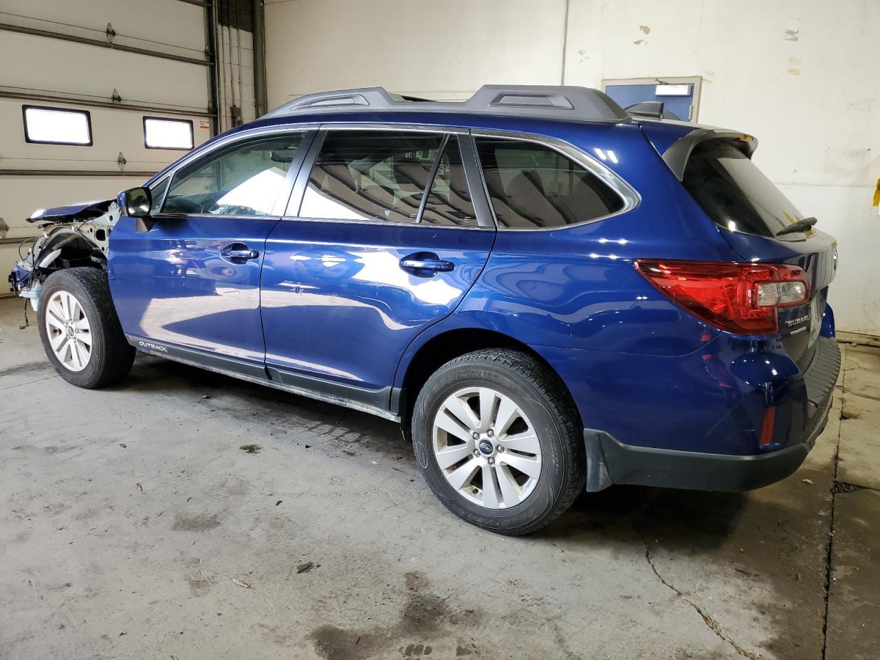 2017 Subaru Outback 2.5I Premium - Image 2