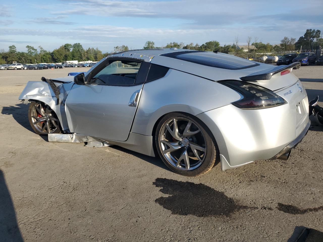 2014 Nissan 370Z Base - Image 2