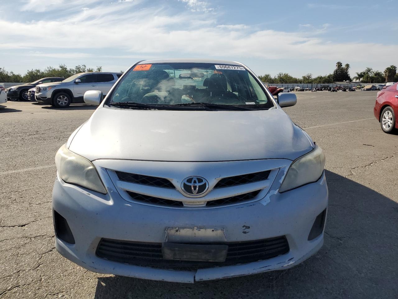 2011 Toyota Corolla Base - Фото 5
