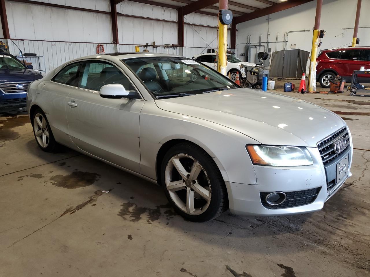 2010 Audi A5 Premium Plus - Фото 4