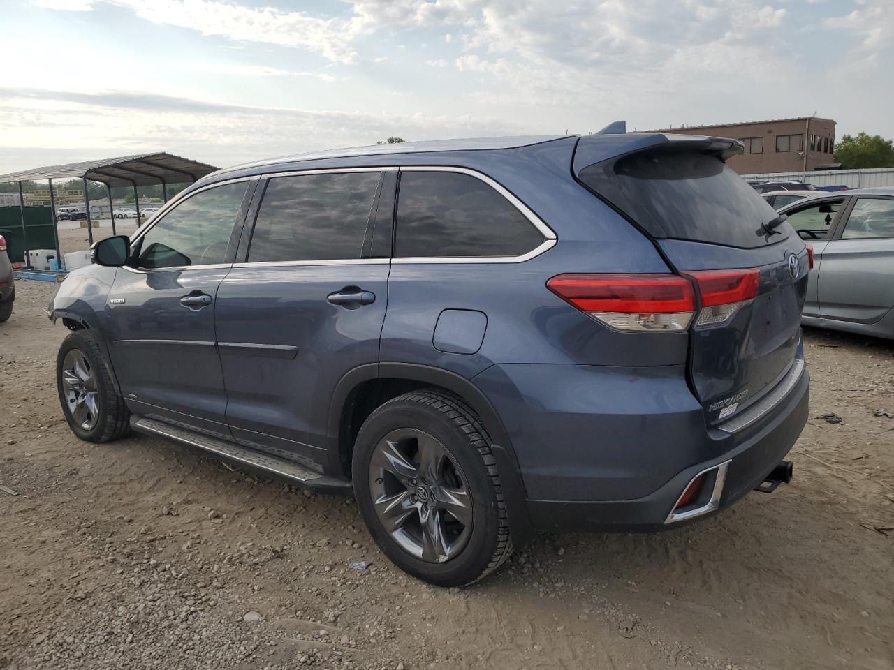 2018 Toyota Highlander Hybrid Limited - Фото 2