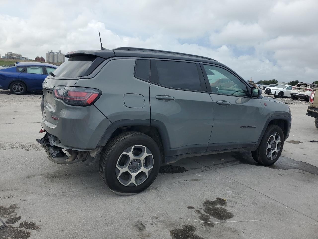 2022 Jeep Compass Trailhawk - Image 3