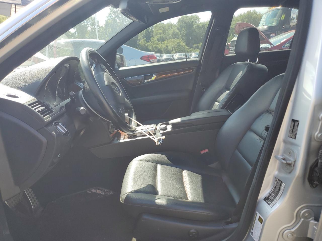 2010 Mercedes-Benz C 300 4Matic - Фото 7