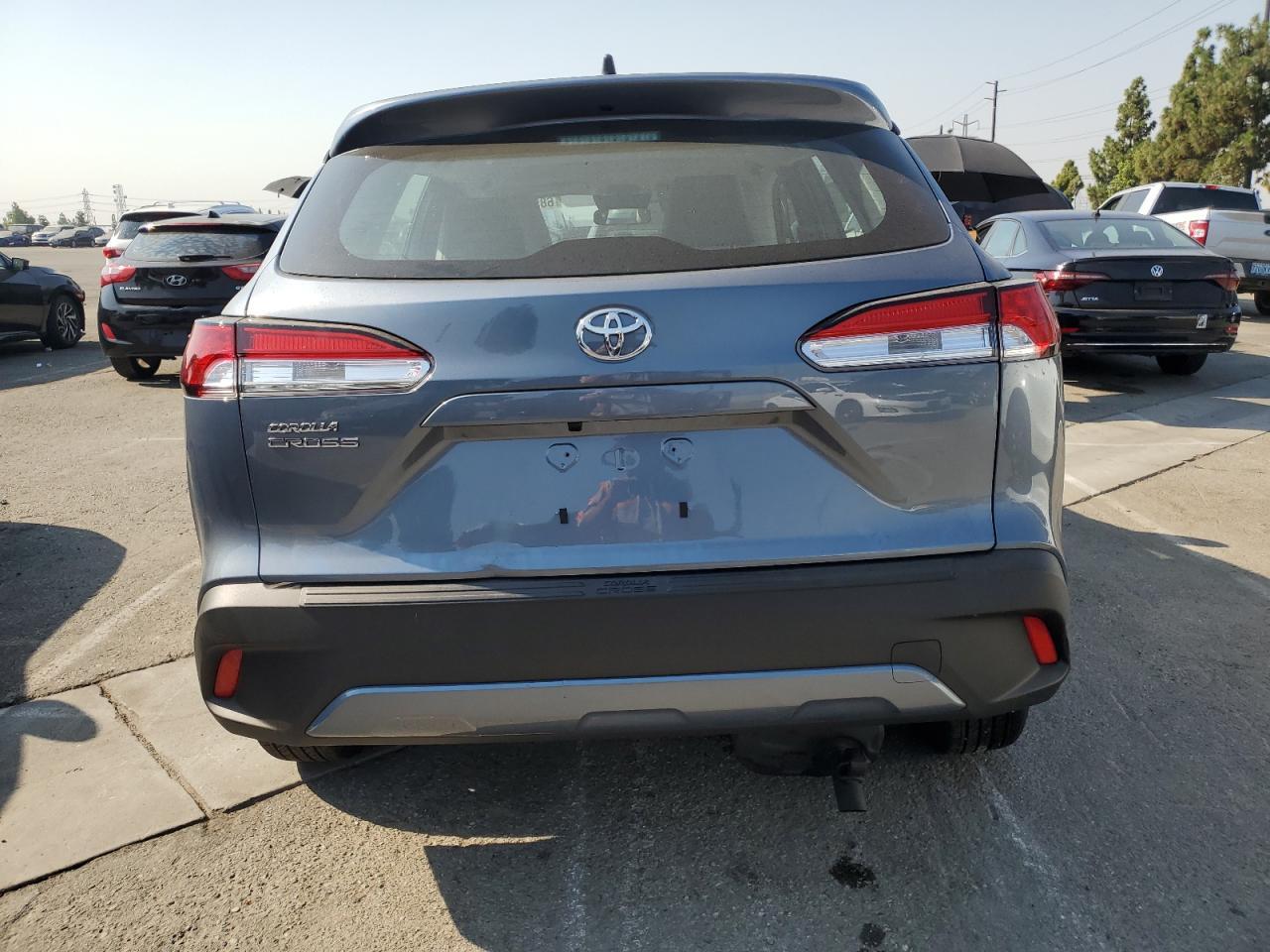 2025 Toyota Corolla Cross L - Фото 6