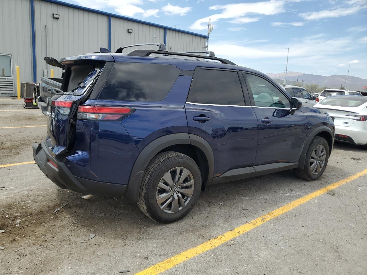 2025 Nissan Pathfinder Sv - Фото 3