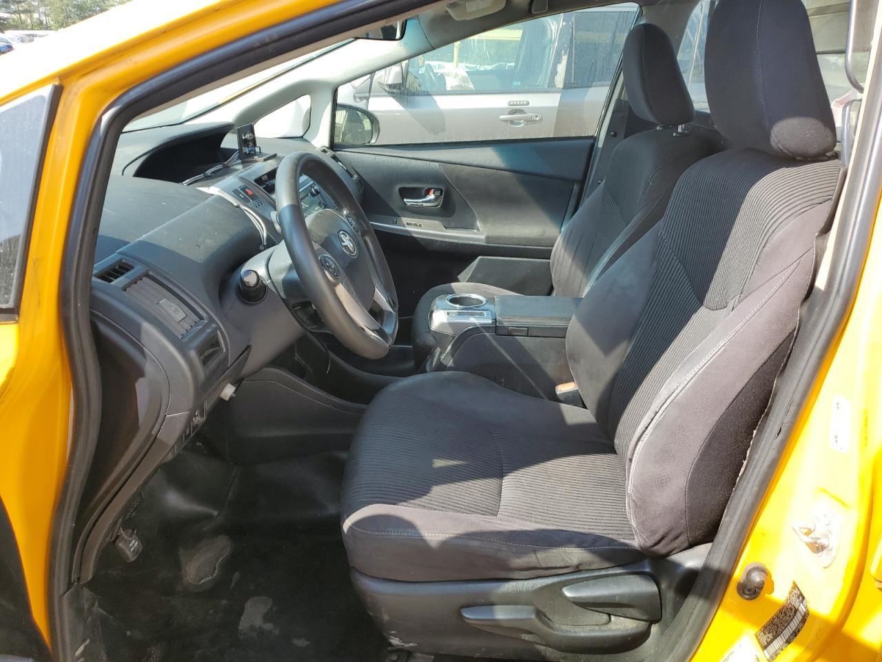 2016 Toyota Prius V - Фото 7