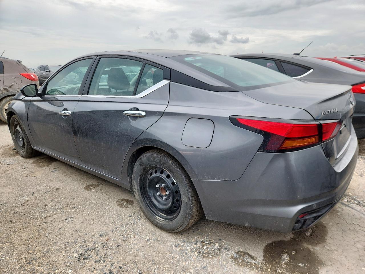 2024 Nissan Altima S - Фото 2