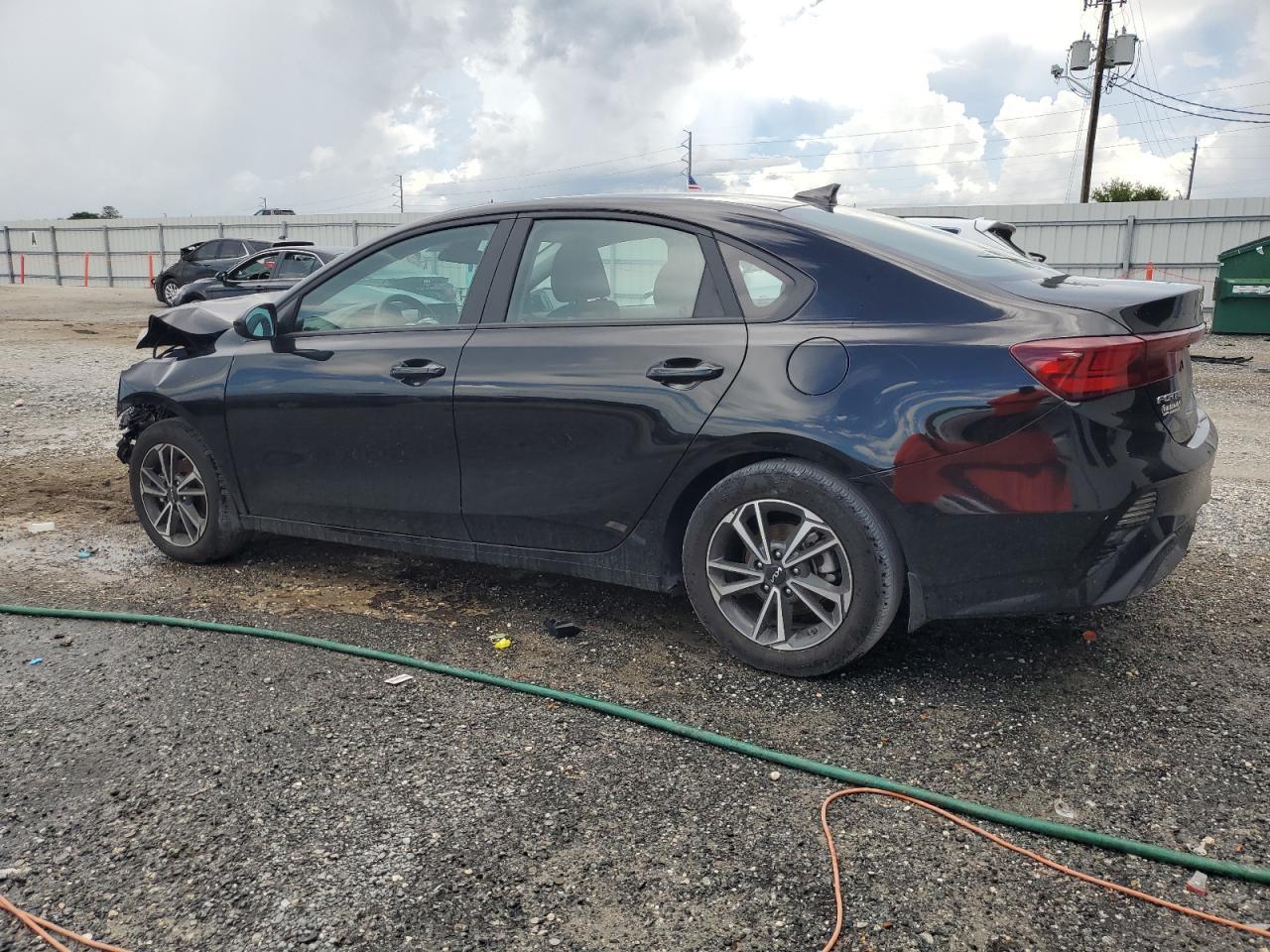 2022 Kia Forte Fe - Фото 2