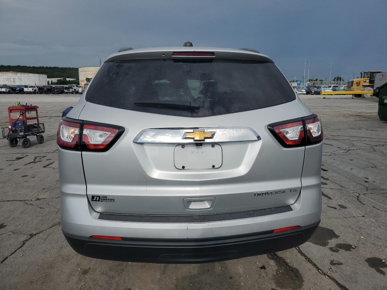 2016 Chevrolet Traverse Ls - Фото 6