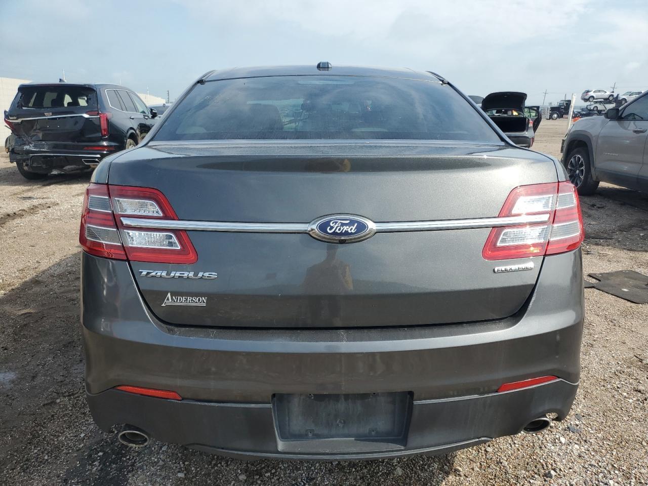 2016 Ford Taurus Se - Image 6