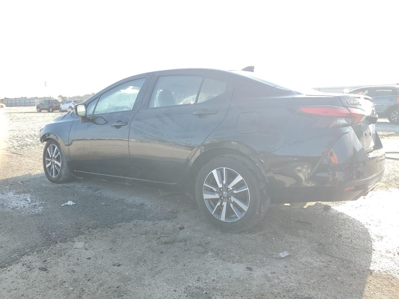 2021 Nissan Versa Sv - Фото 2