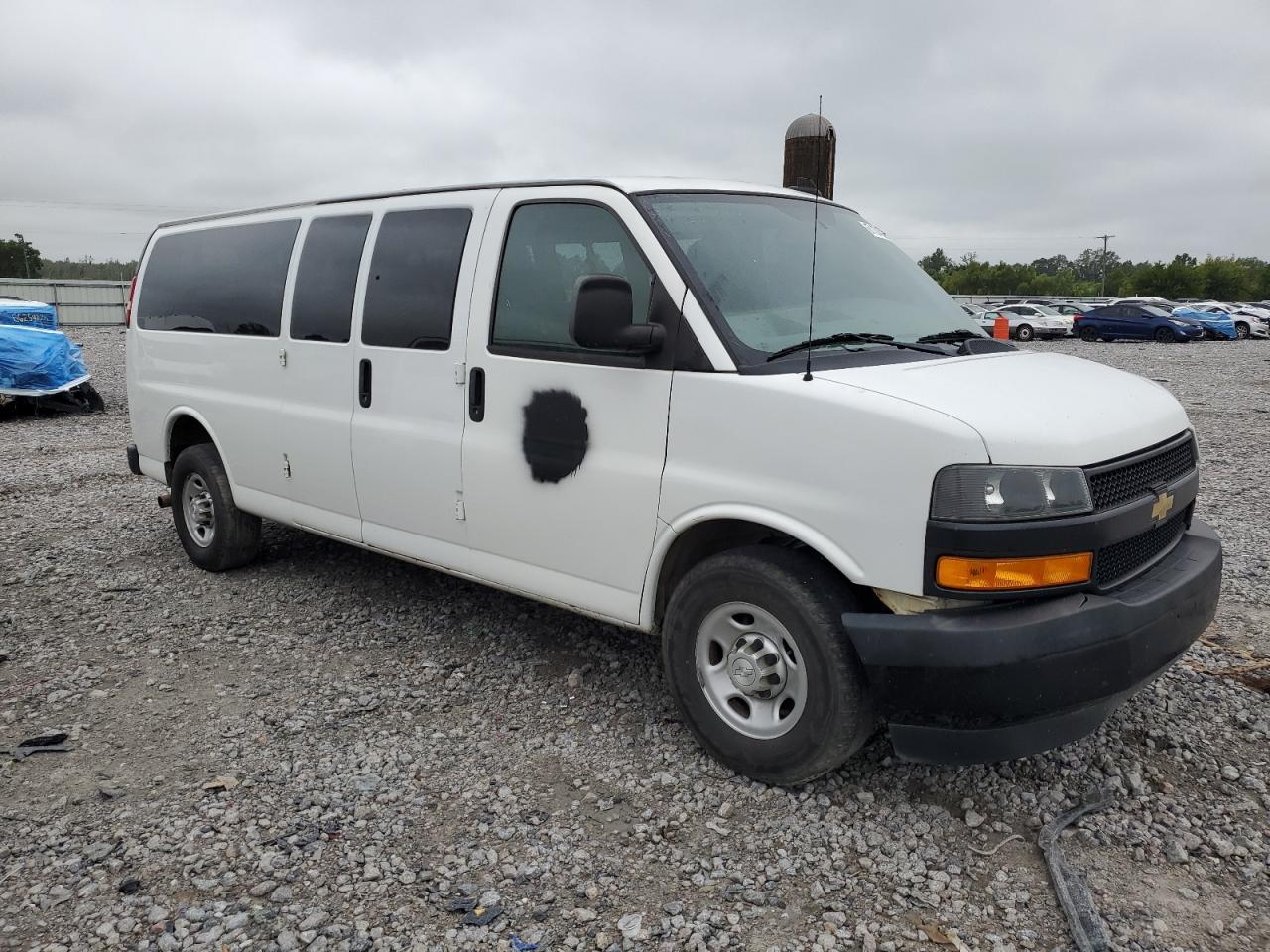 2018 Chevrolet Express G3500 Ls - Image 4