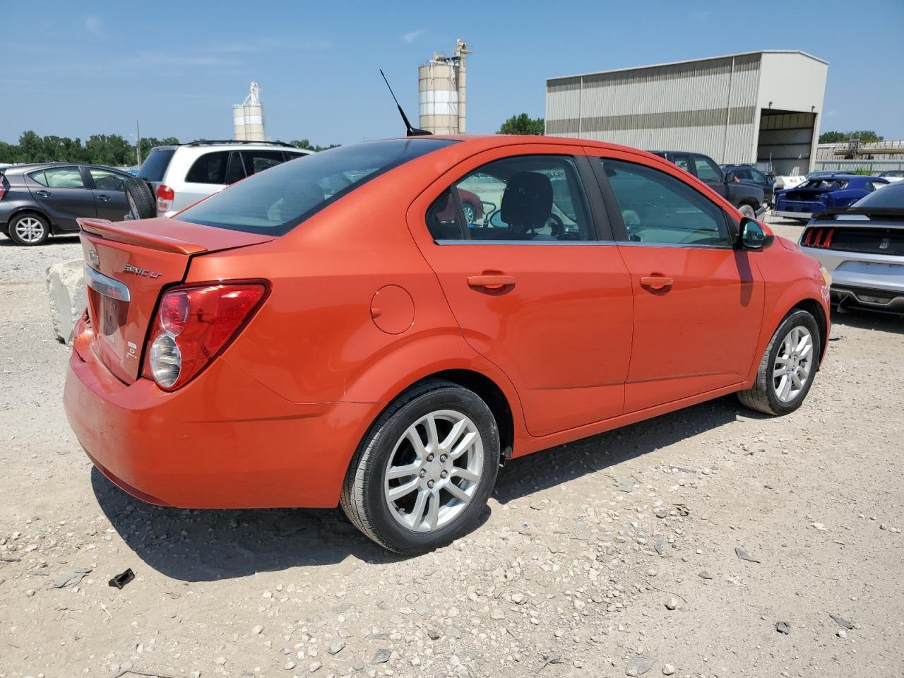 2013 Chevrolet Sonic Lt - Фото 3