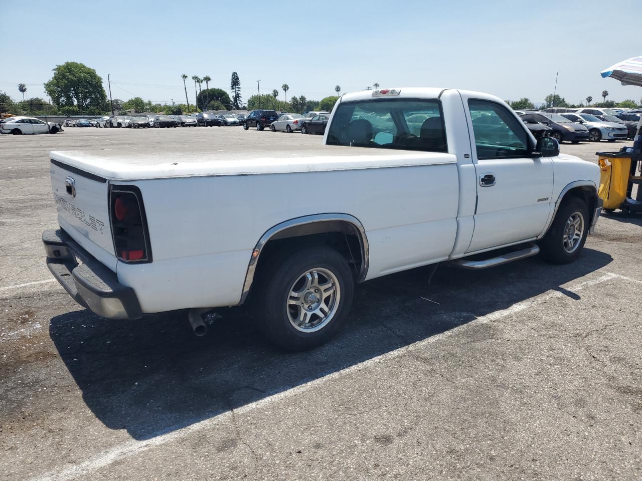 2002 Chevrolet Silverado C1500 - Image 3