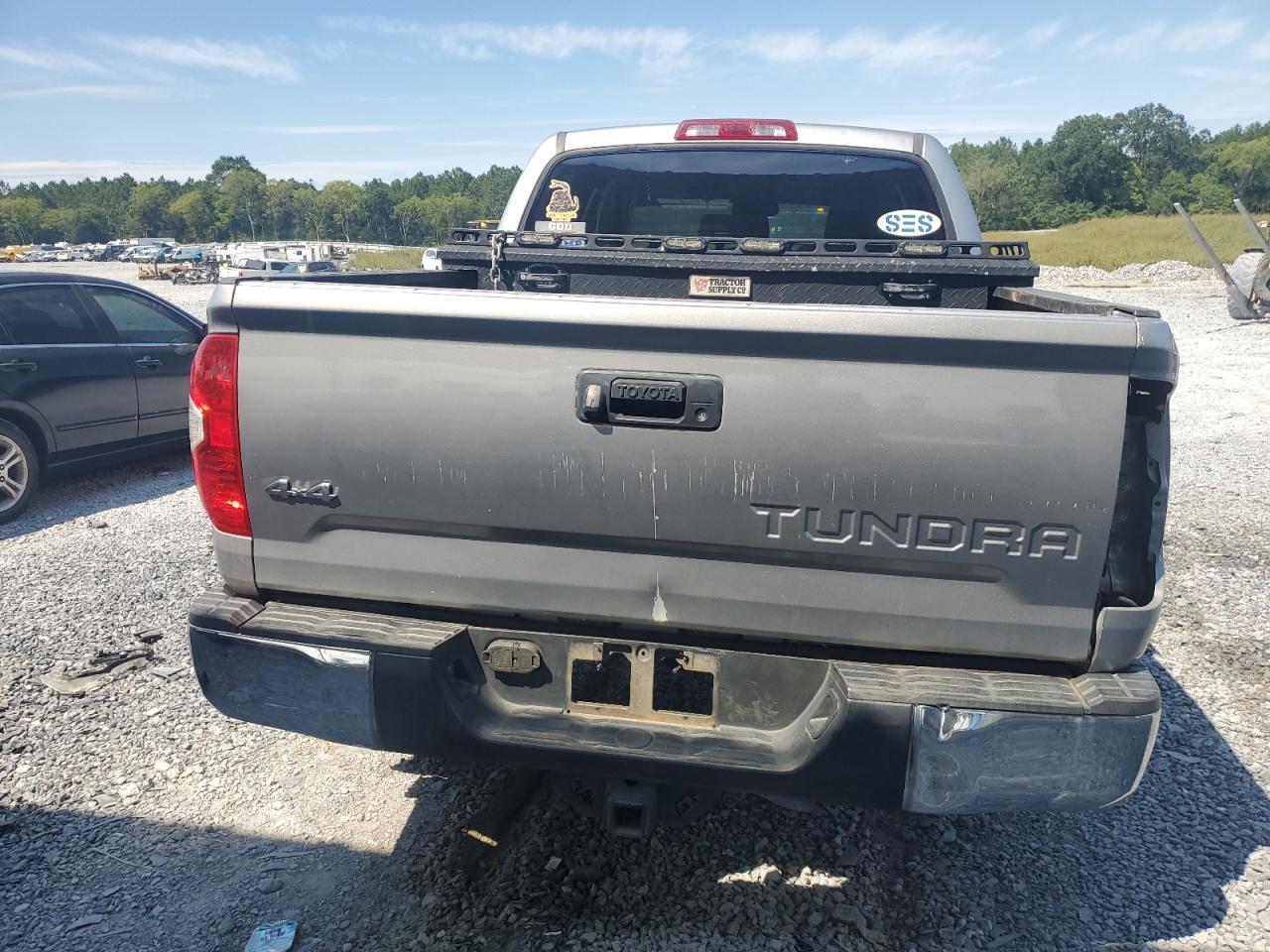 2016 Toyota Tundra Crewmax Sr5 - Image 6