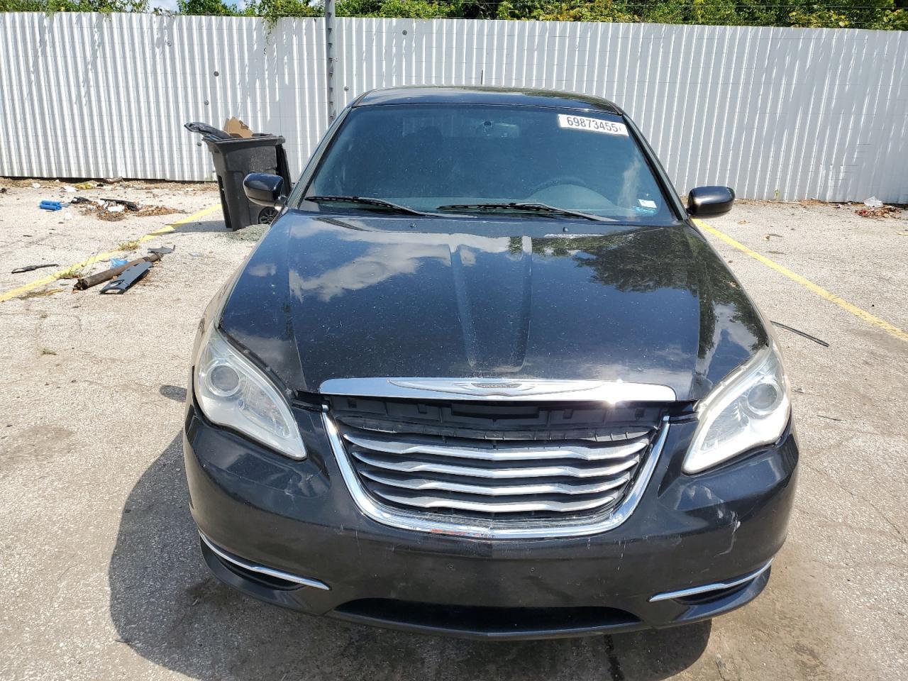 2013 Chrysler 200 Touring - Фото 5
