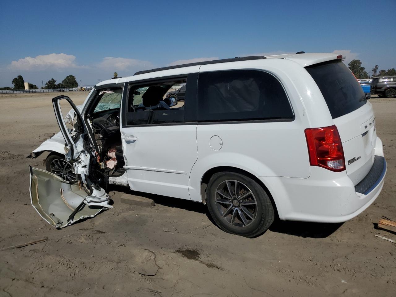 2016 Dodge Grand Caravan R/T - Фото 2