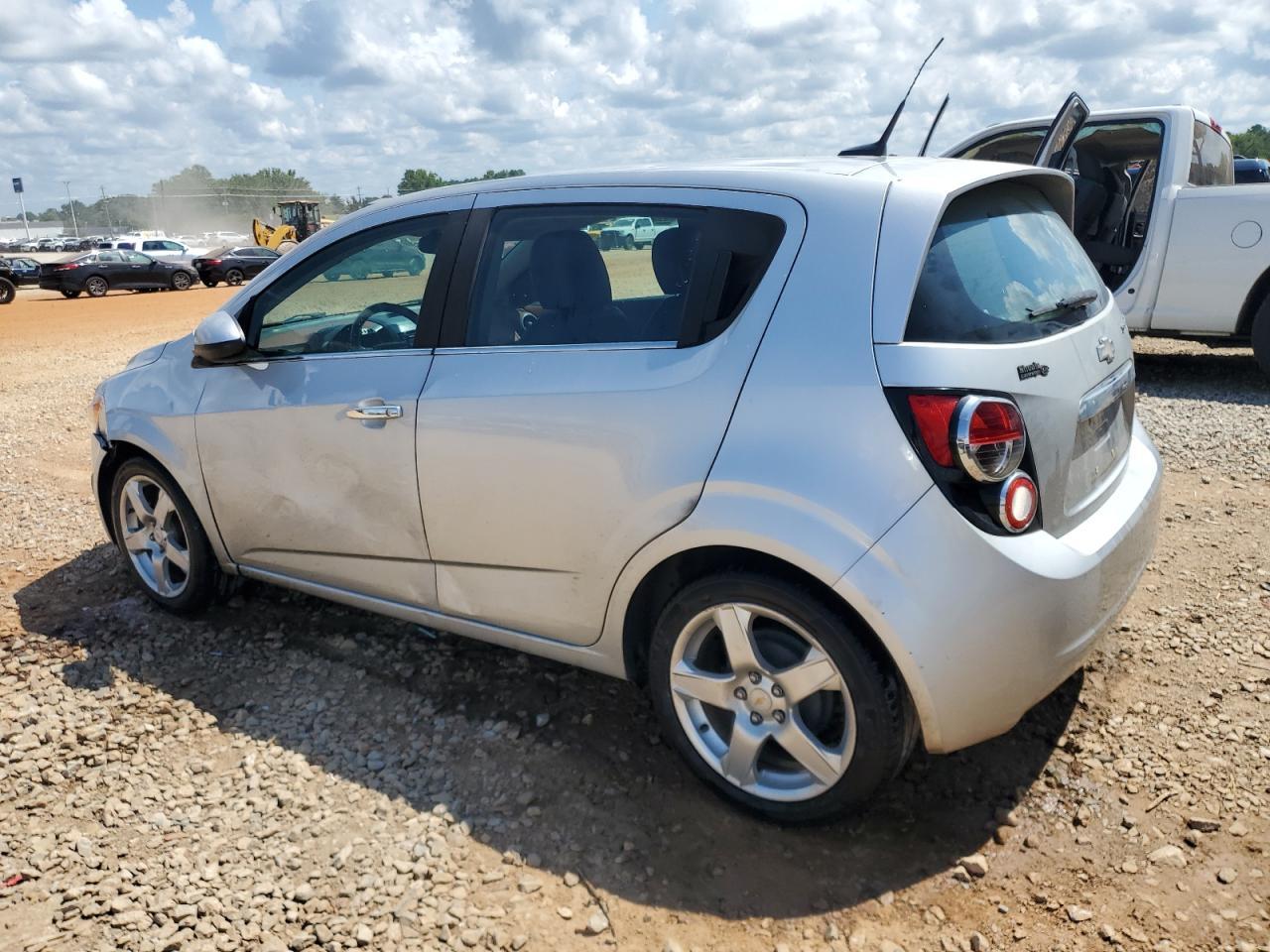 2012 Chevrolet Sonic Ltz - Image 2