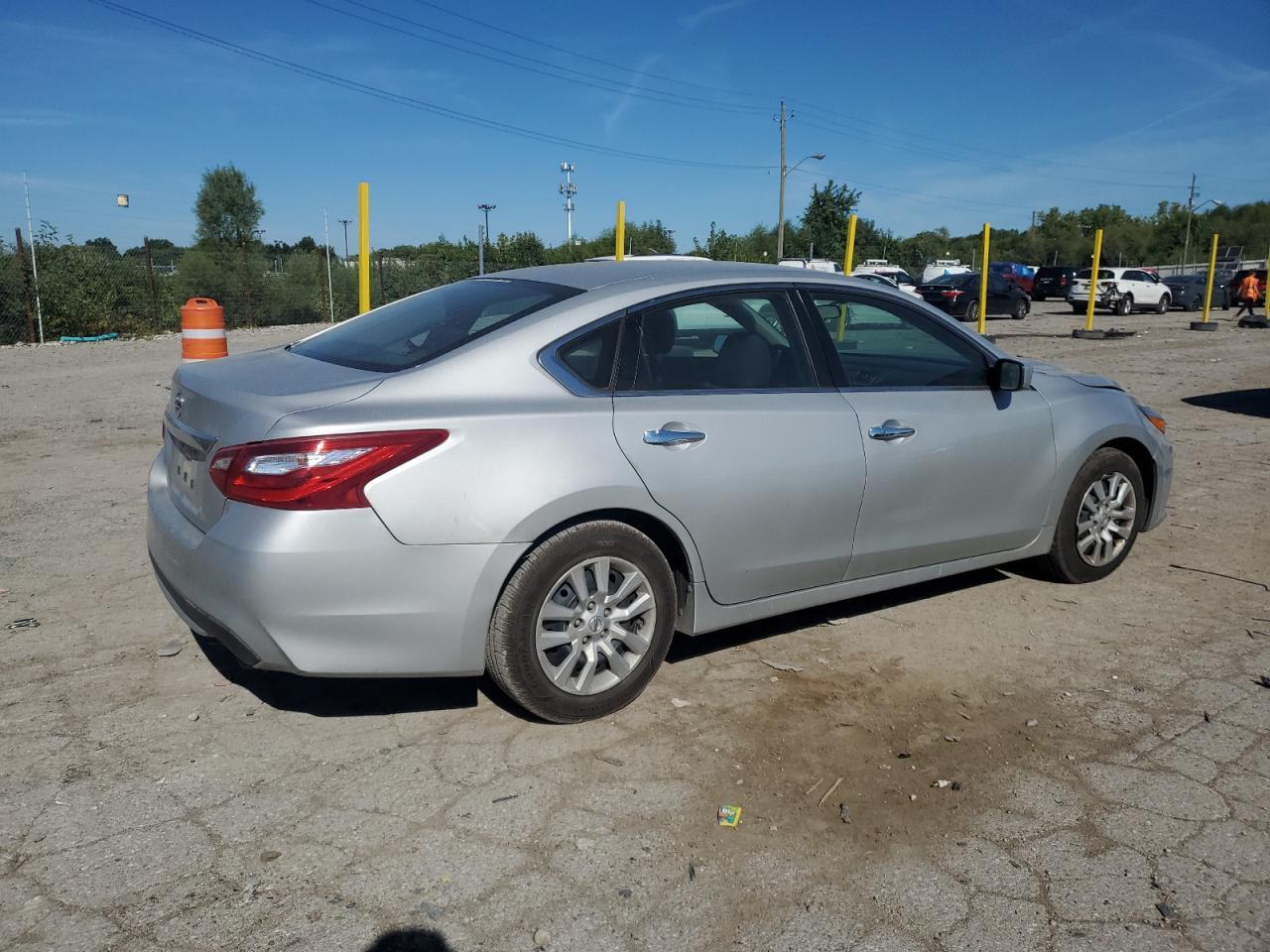 2017 Nissan Altima 2.5 - Фото 3
