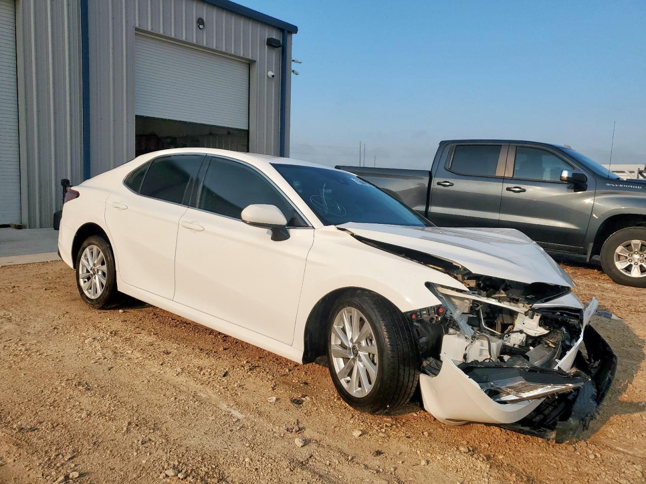 2024 Toyota Camry Le - Фото 4