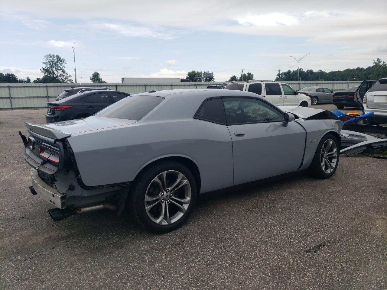 2020 Dodge Challenger R/T - Фото 3