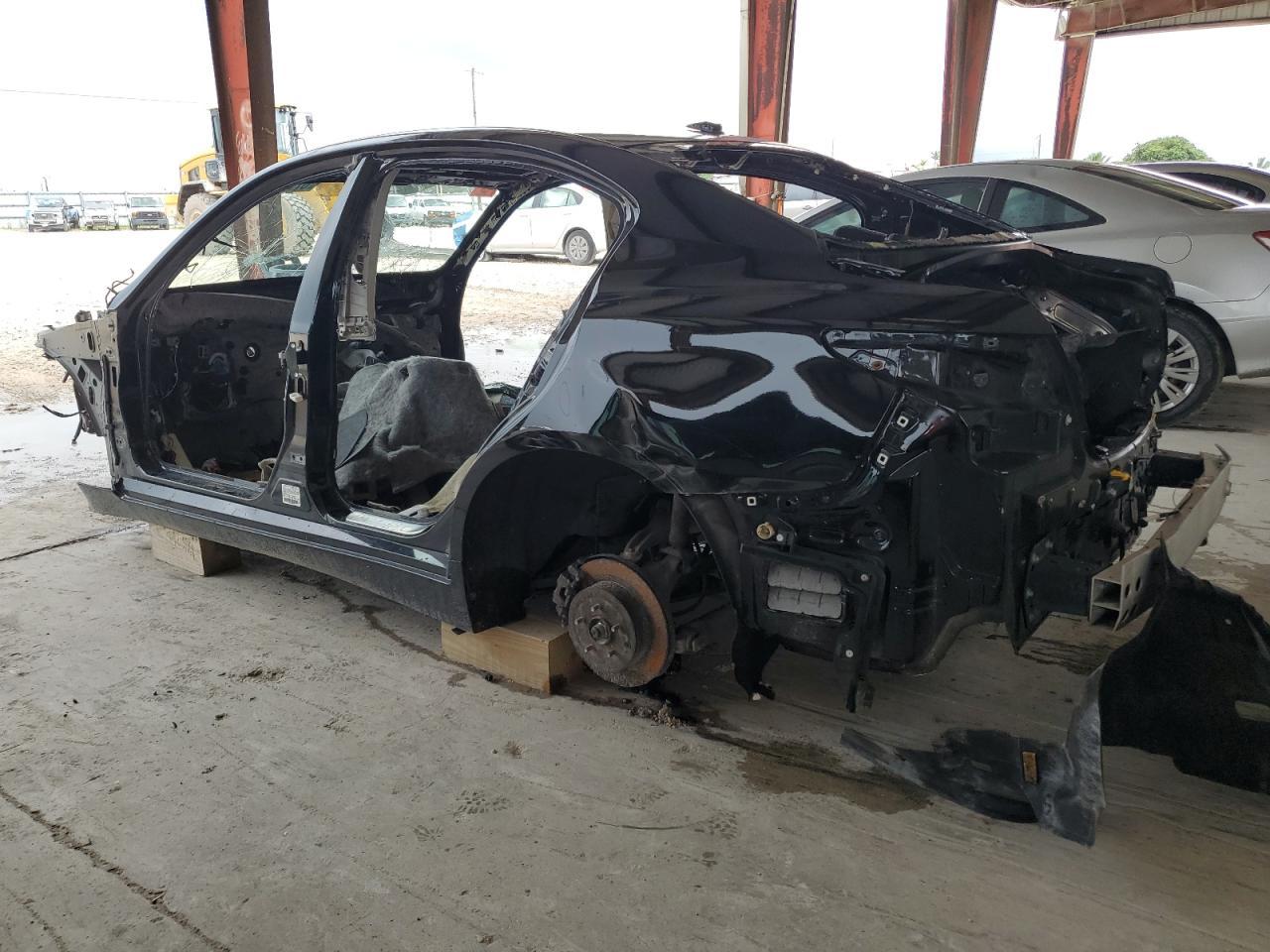 2016 Infiniti Q50 Premium - Image 2