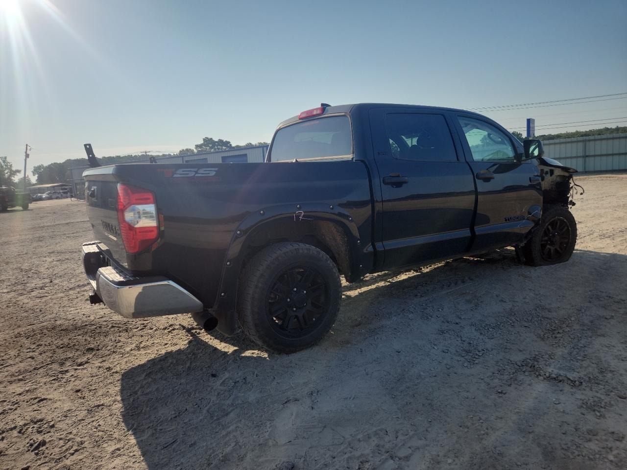 2021 Toyota Tundra Crewmax Sr5 - Фото 3