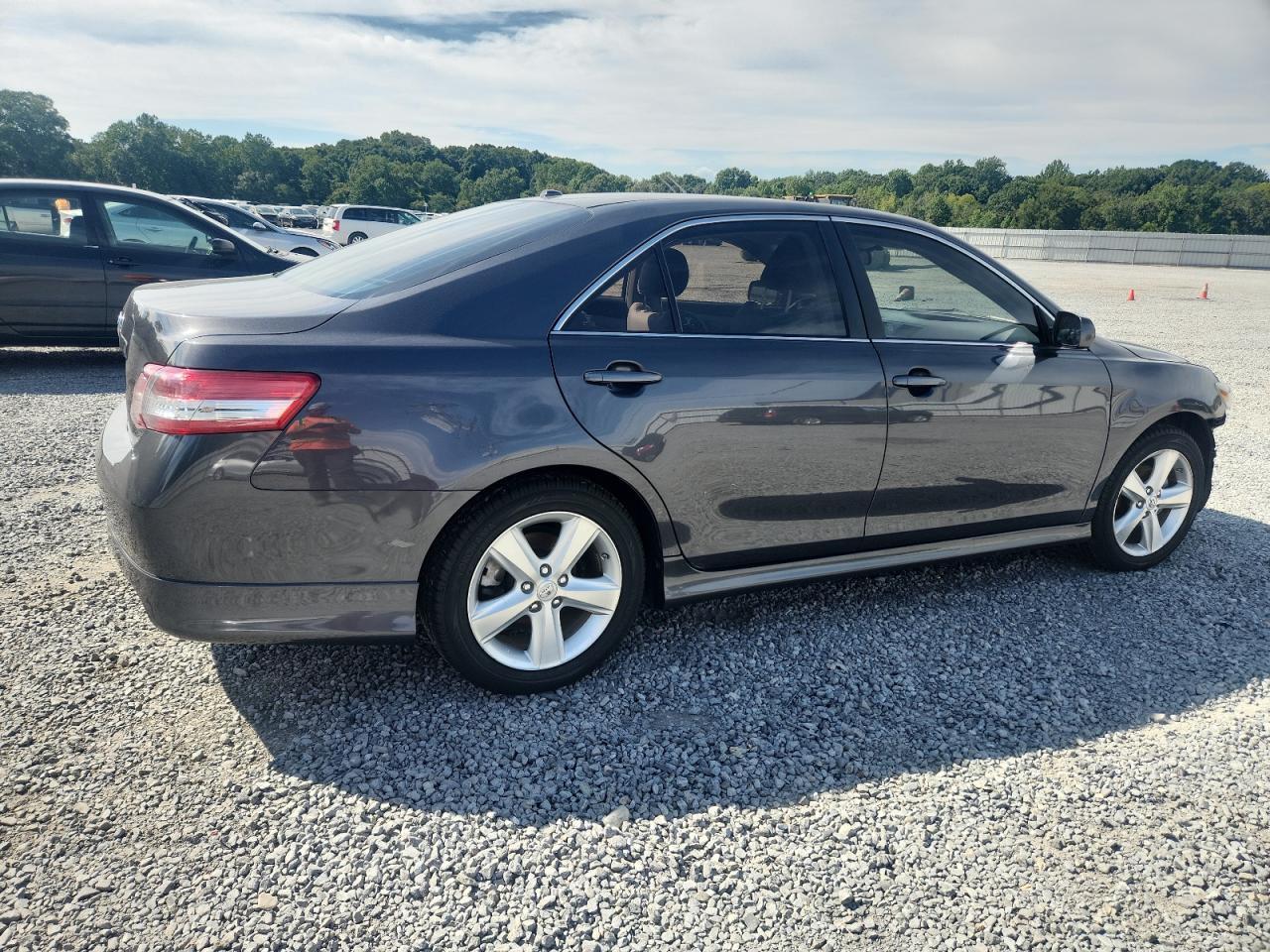 2010 Toyota Camry Se - Фото 3