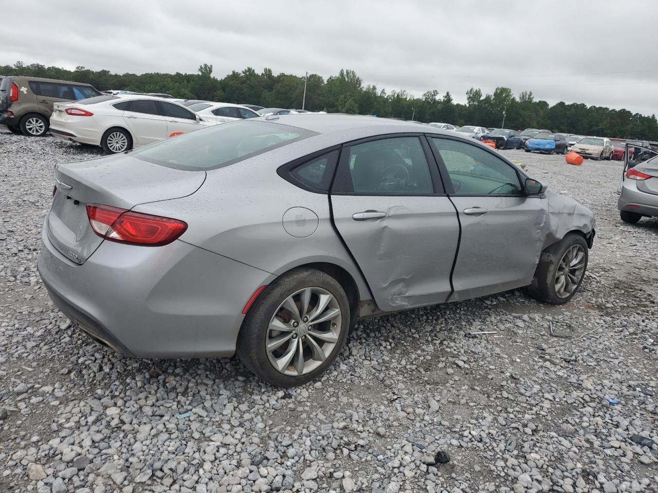 2015 Chrysler 200 S - Фото 3