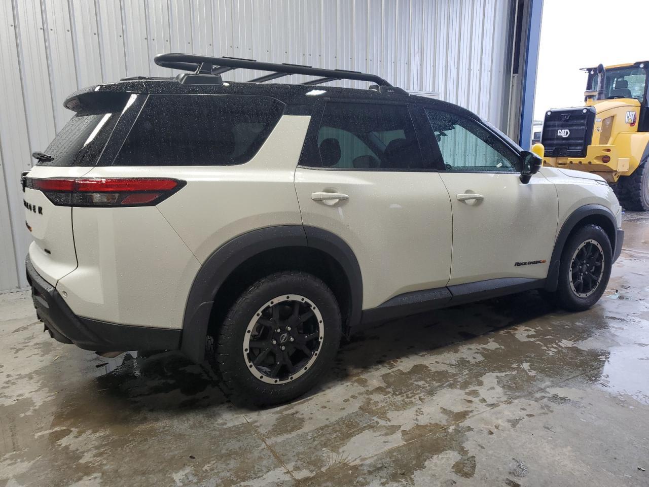 2023 Nissan Pathfinder Sv - Фото 3