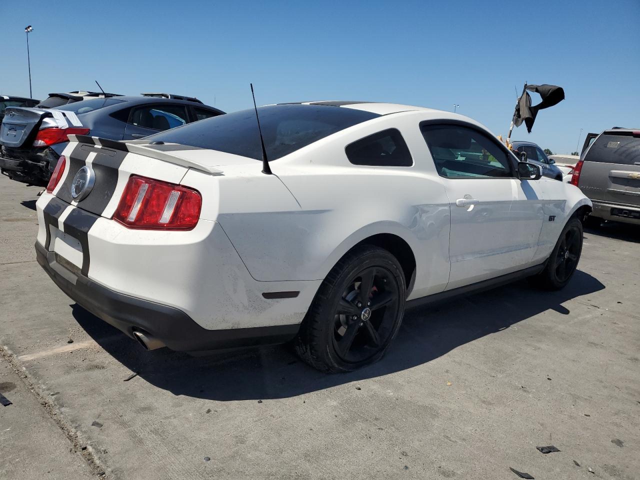 2010 Ford Mustang Gt - Фото 3