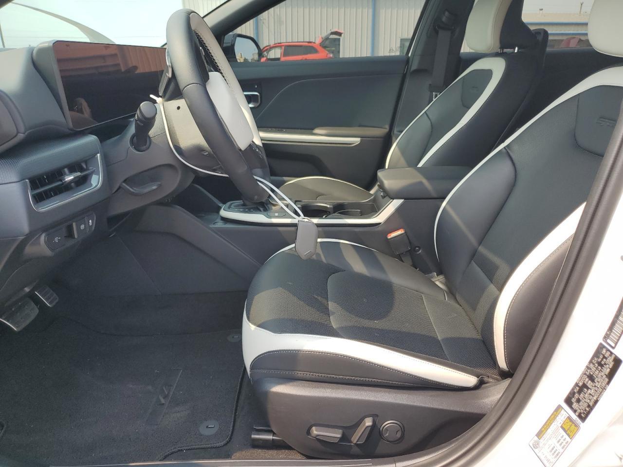 2025 Kia K4 Gt-Line Turbo - Image 7