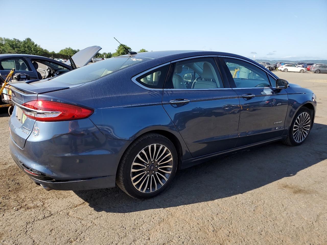 2018 Ford Fusion Titanium/Platinum Hev - Фото 3
