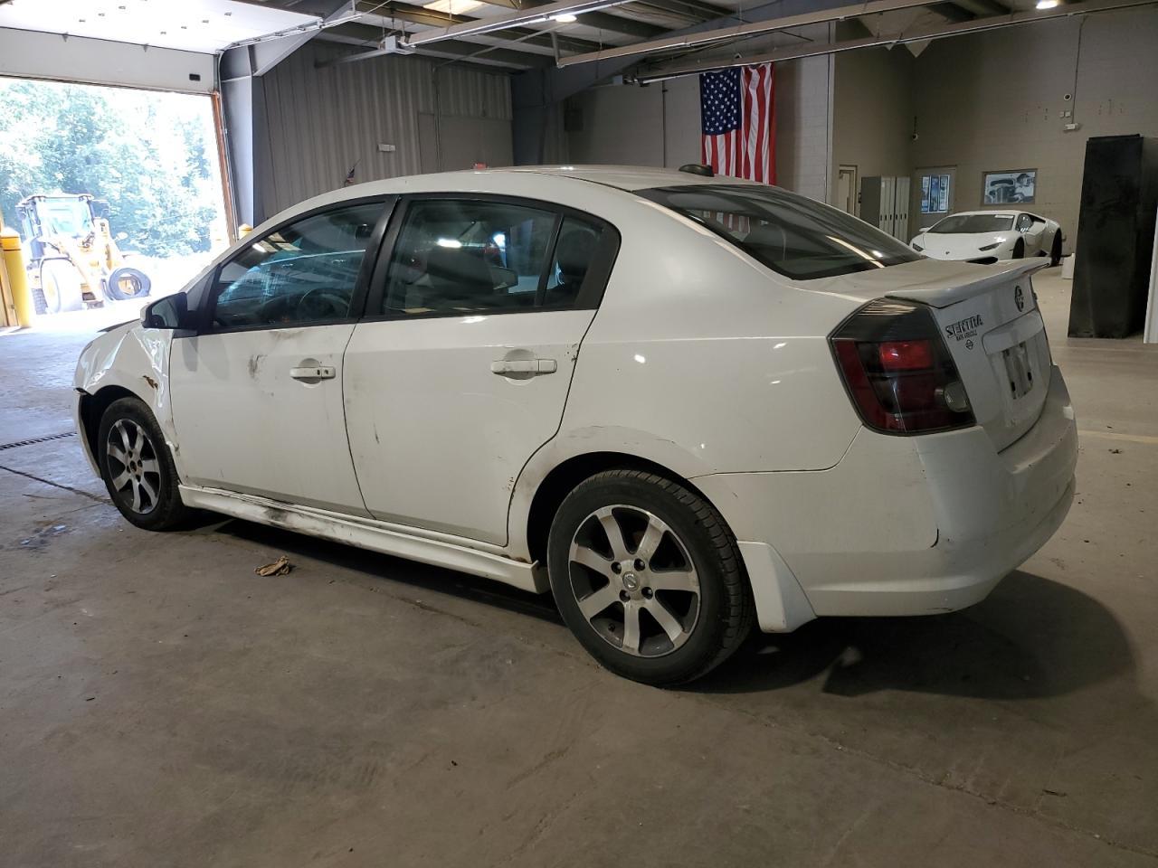 2011 Nissan Sentra 2.0 - Image 2