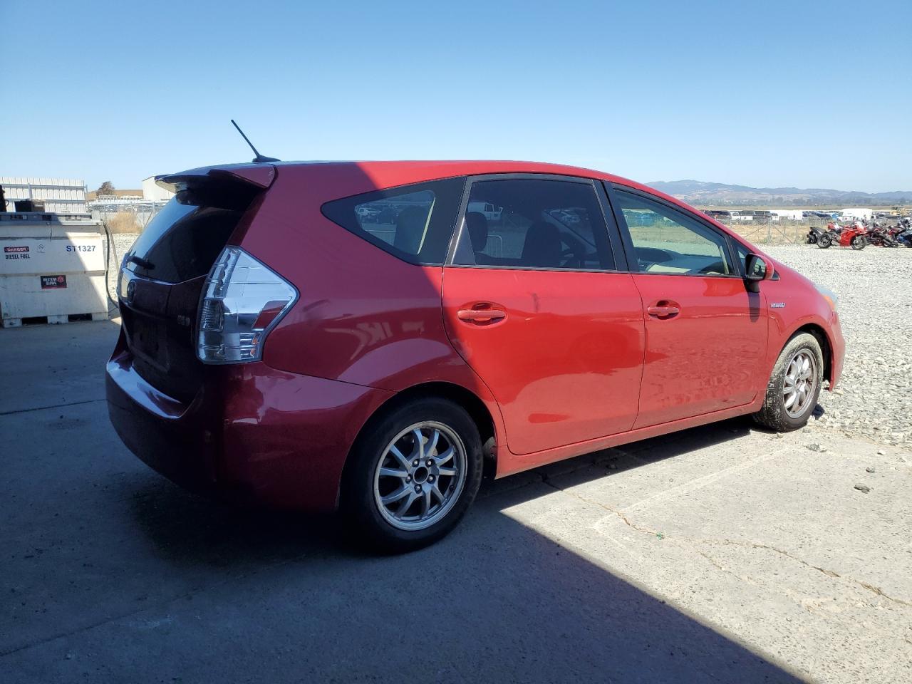 2012 Toyota Prius V - Фото 3