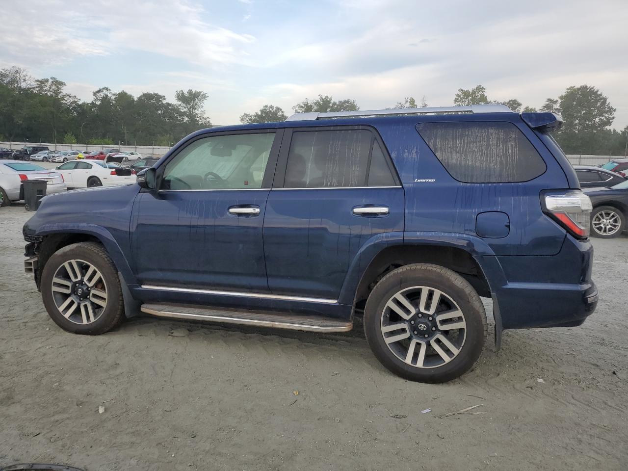 2018 Toyota 4Runner Sr5/Sr5 Premium - Image 2