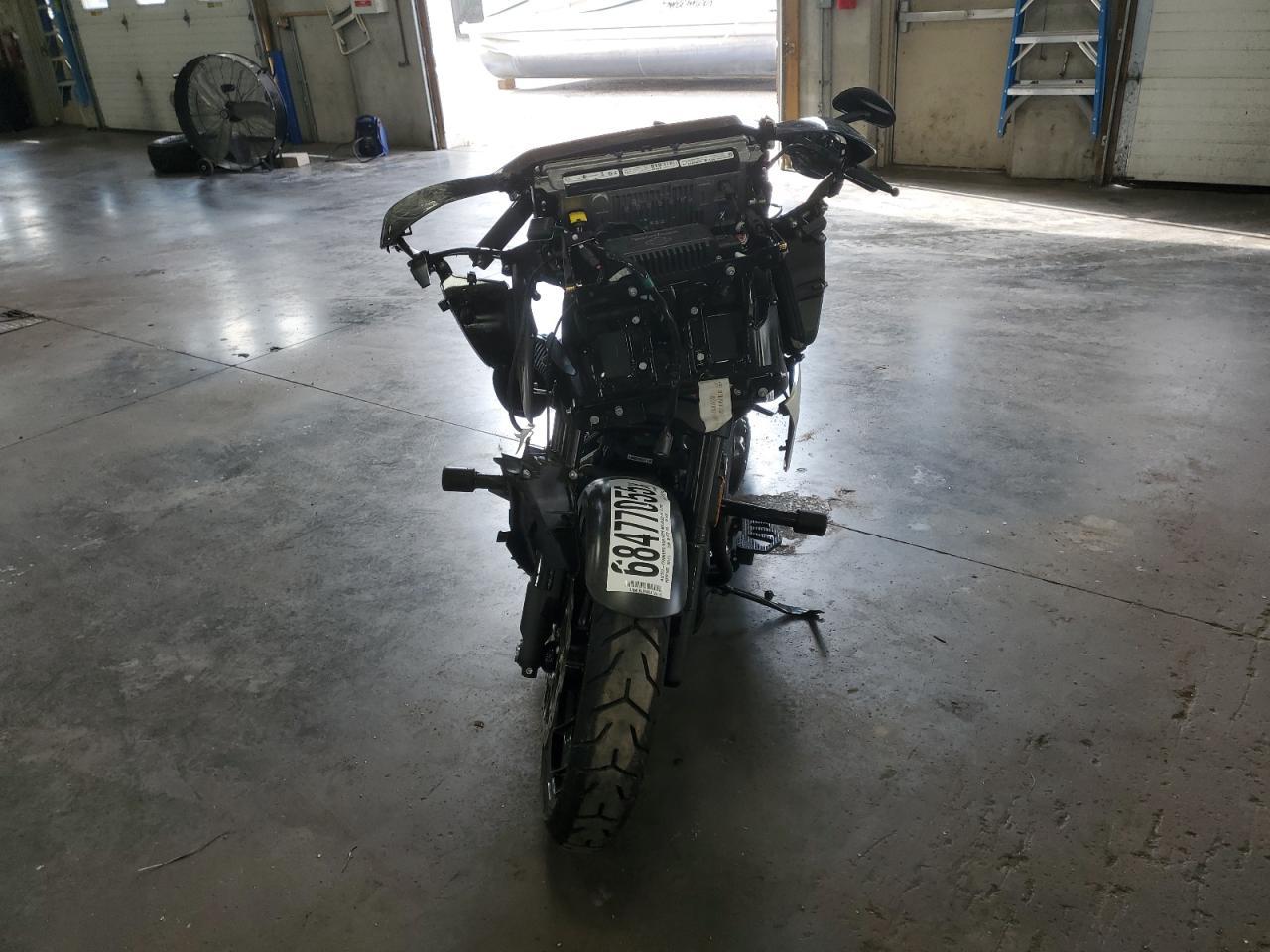 2024 Harley-Davidson Fltrxstse - Image 2