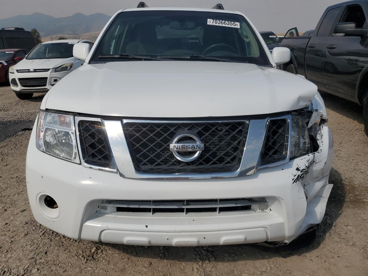 2012 Nissan Pathfinder S - Image 5