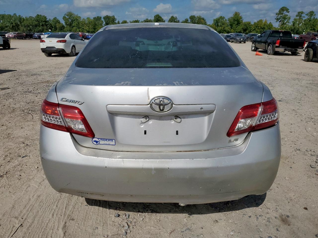 2011 Toyota Camry Base - Фото 6