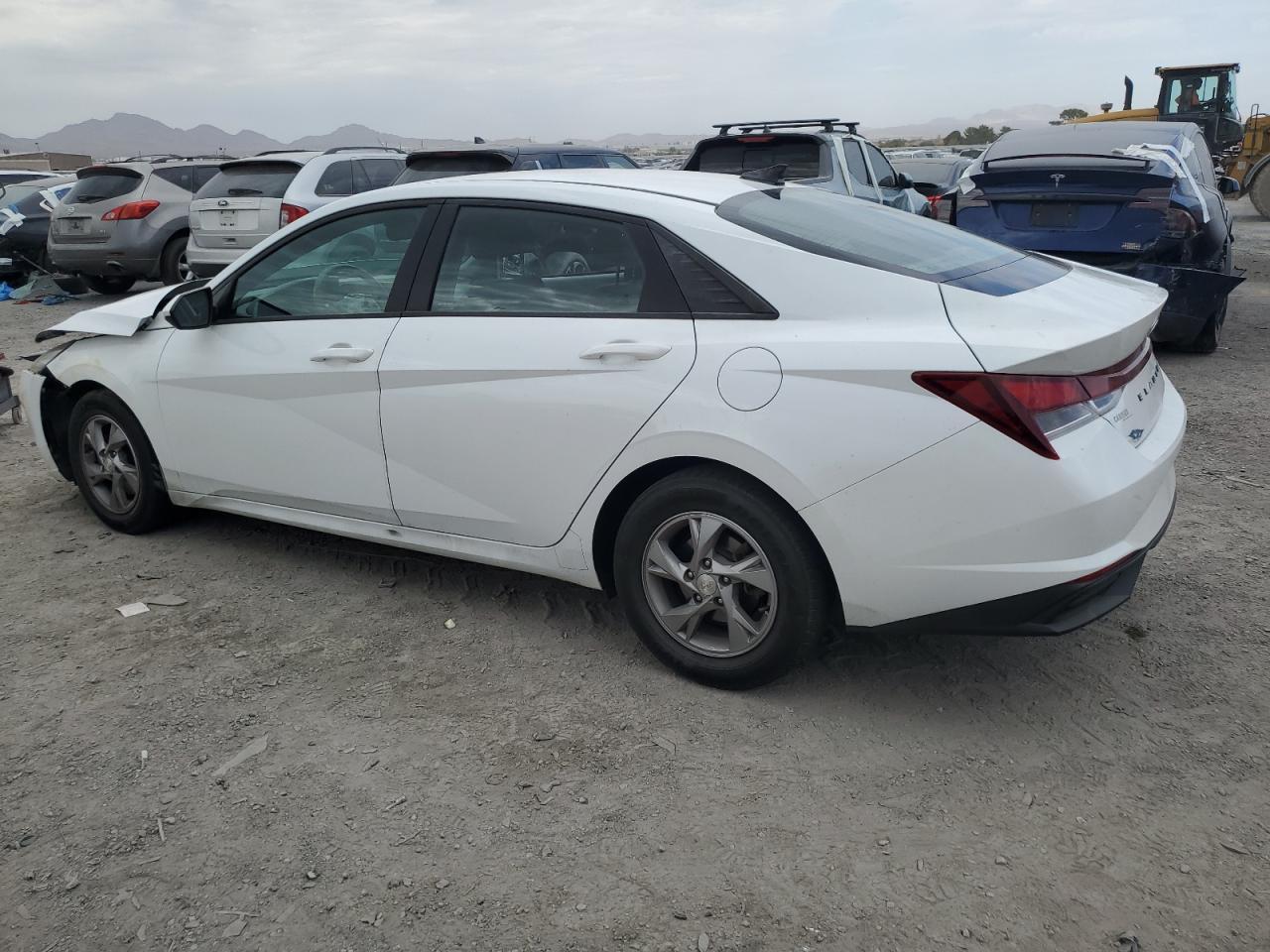 2021 Hyundai Elantra Se - Фото 2