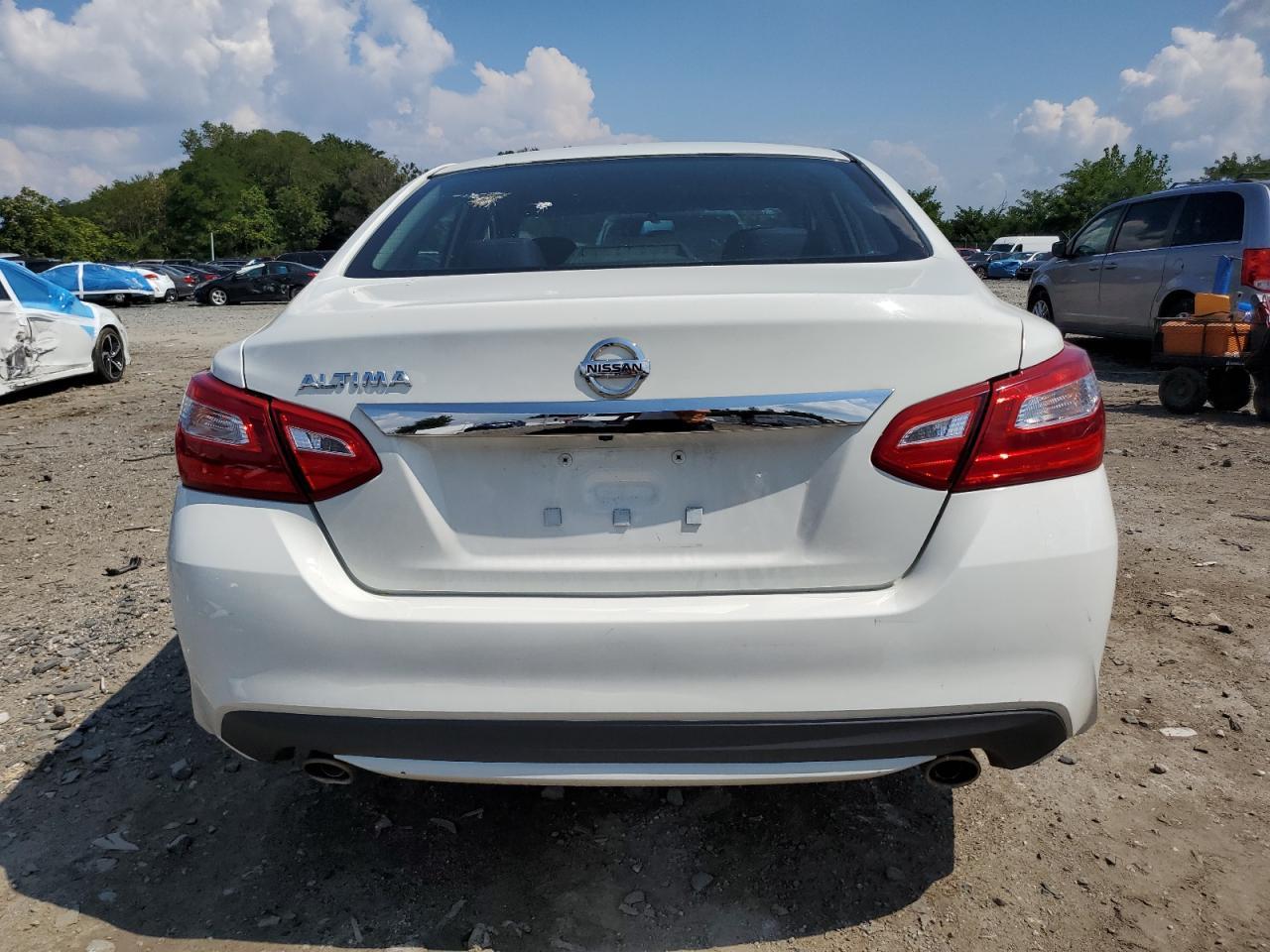 2017 Nissan Altima 2.5 - Image 6