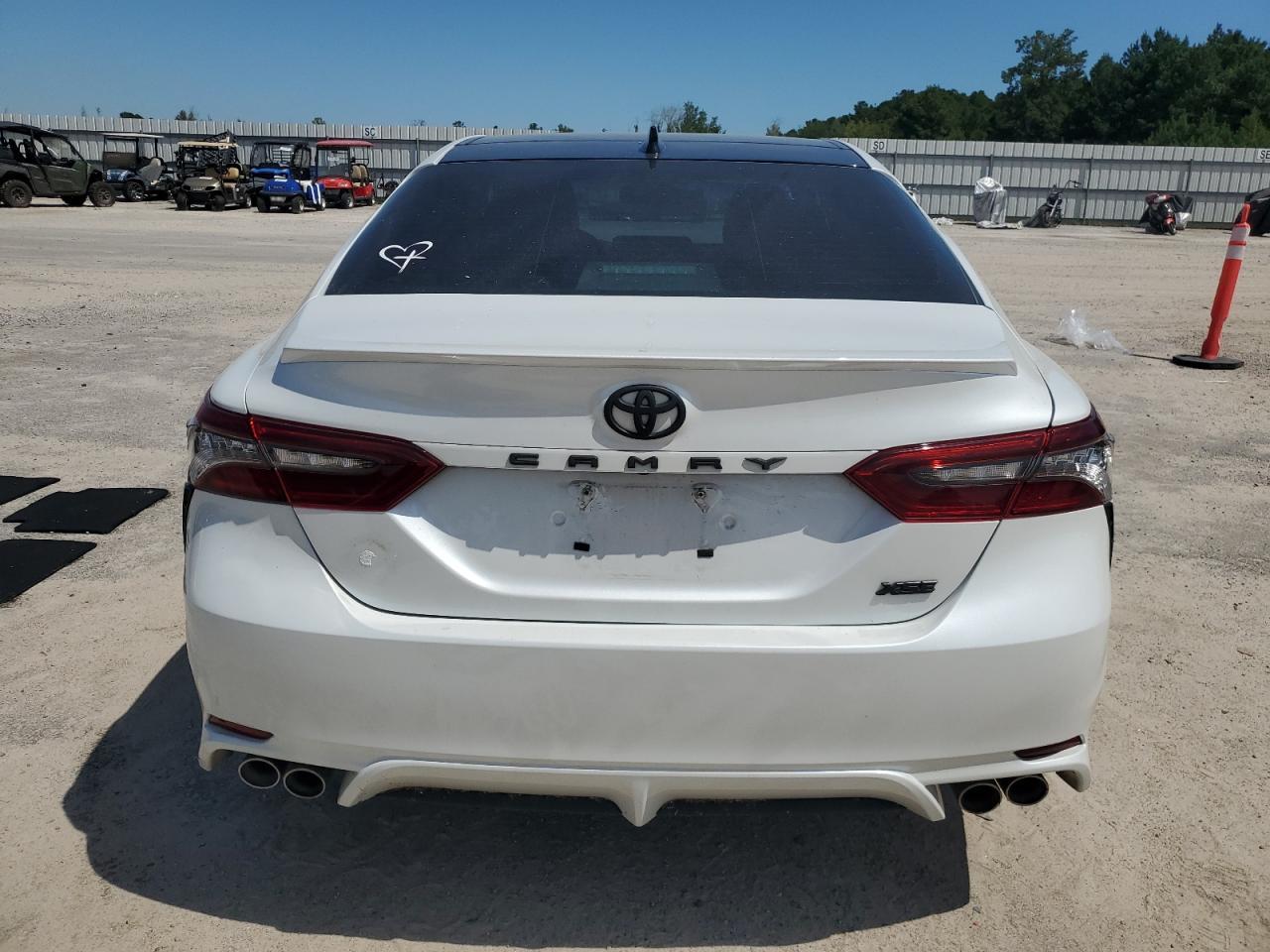 2021 Toyota Camry Xse - Фото 6